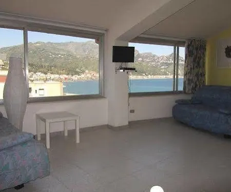 호텔 In Sicily - Naxos Bay 2*